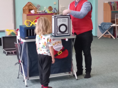 Vánoční kouzelné divadlo v MŠ