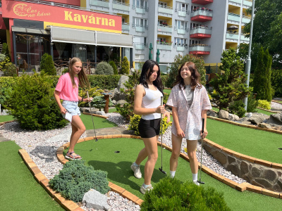 Bowling a minigolf Benešov
