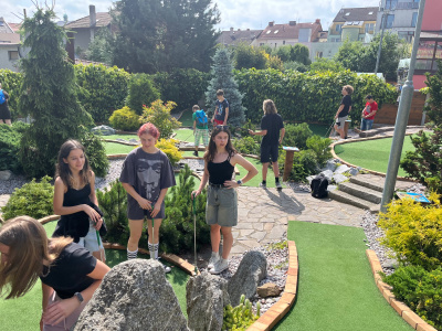 Bowling a minigolf Benešov