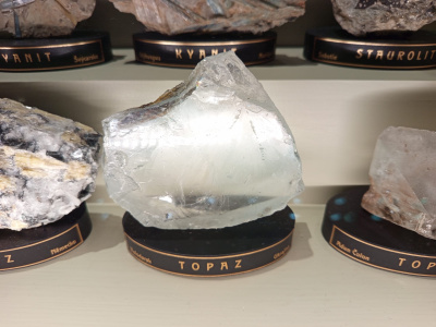 3F4270B0-6E93-4229-B505-28EF344DEBB8