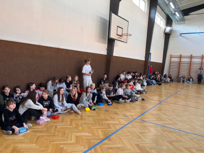 98DBF8B7-E240-4AFE-AC33-1D197D0CFE28