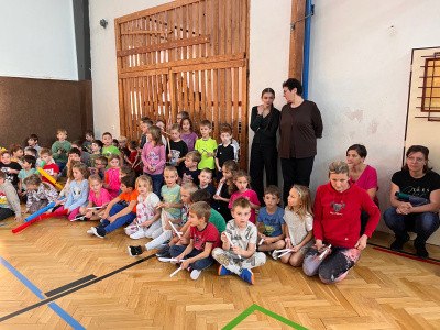 D634D408-E66E-4E51-94A0-0673E265E0C3