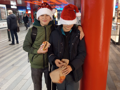 ABB3D054-4B7B-4FE6-82B6-DFC6752E690F