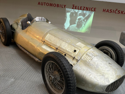 B9C5F8EE-6B21-4AD9-88F8-967466C7DEE8