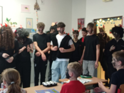 00032408-ACBF-4043-B733-647D99BD32C8