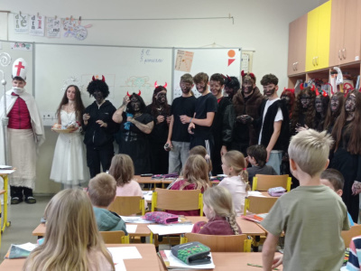 09F56966-E944-4333-8D67-4C43A0791D36