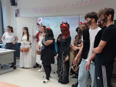 2112C465-7C54-4912-8098-00914D949E18