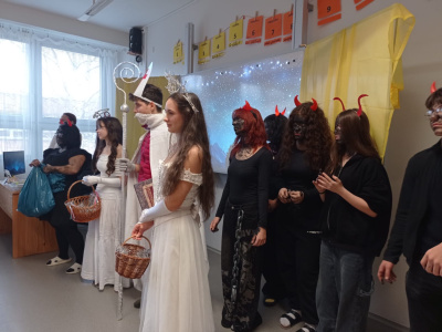 5E5FAF4B-D7C2-4C89-8B07-0D890E14CA18