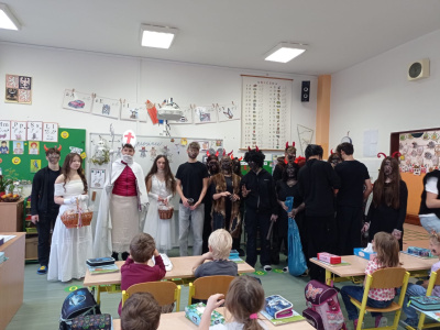 7A5918E5-1109-46B2-8677-EAB2559DC206