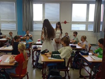 AFDC330A-FD68-4D9D-94BE-D038F797873B