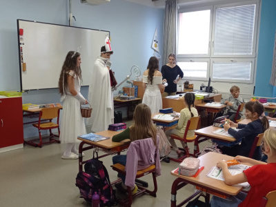 F0161D69-E566-4AB9-84D9-0B6A92ABDC9F